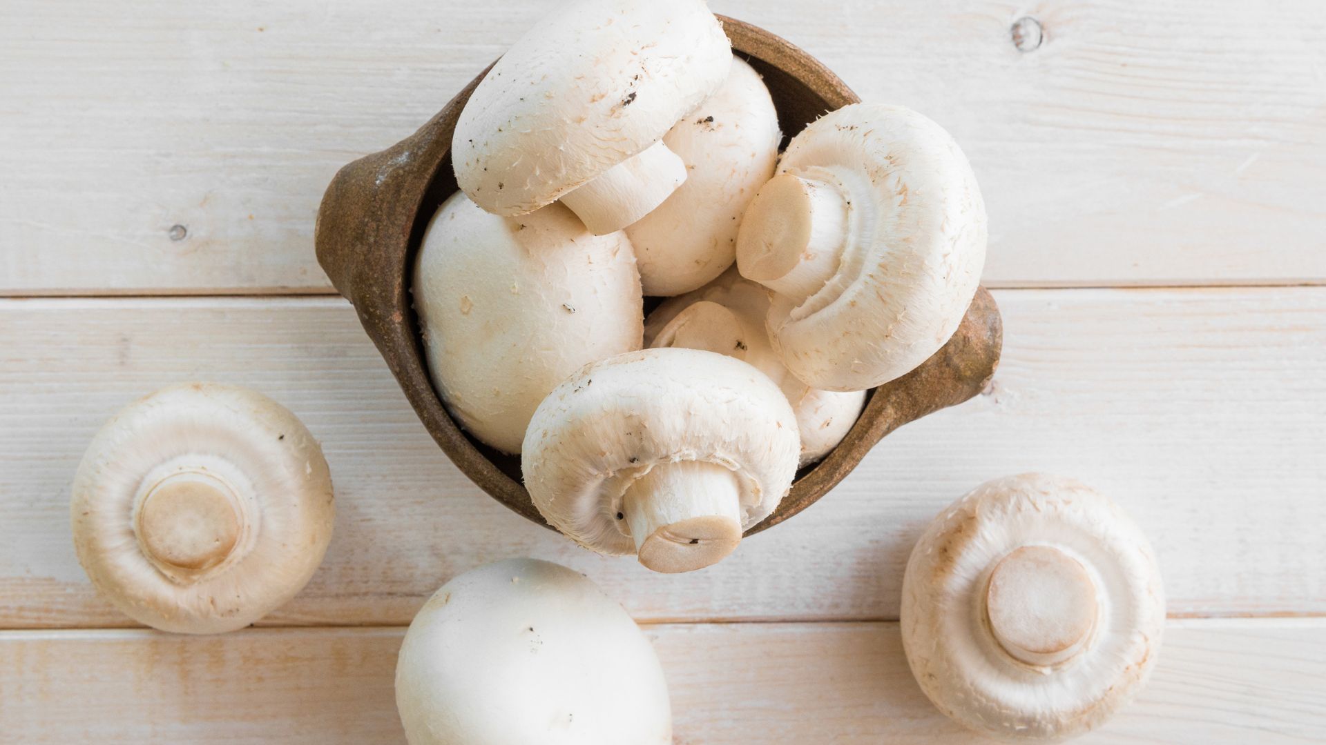white-button-mushrooms